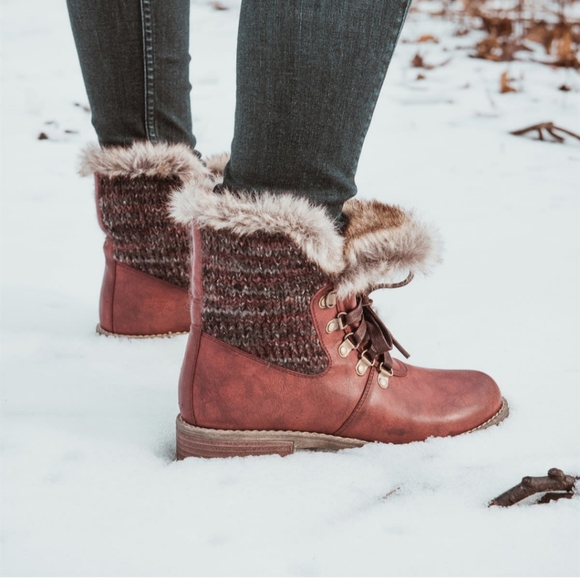 Bnwt Muk Luks Womens Verna Boots 